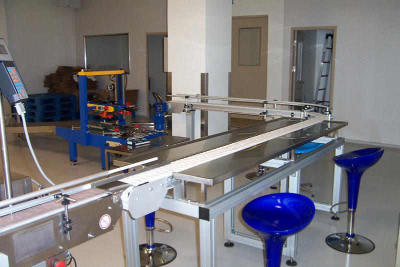 標(biāo)準(zhǔn)輸送線(xiàn)之柔性鏈輸送系列簡(jiǎn)介 標(biāo)準(zhǔn)輸送線(xiàn)之柔性鏈輸送系列簡(jiǎn)介